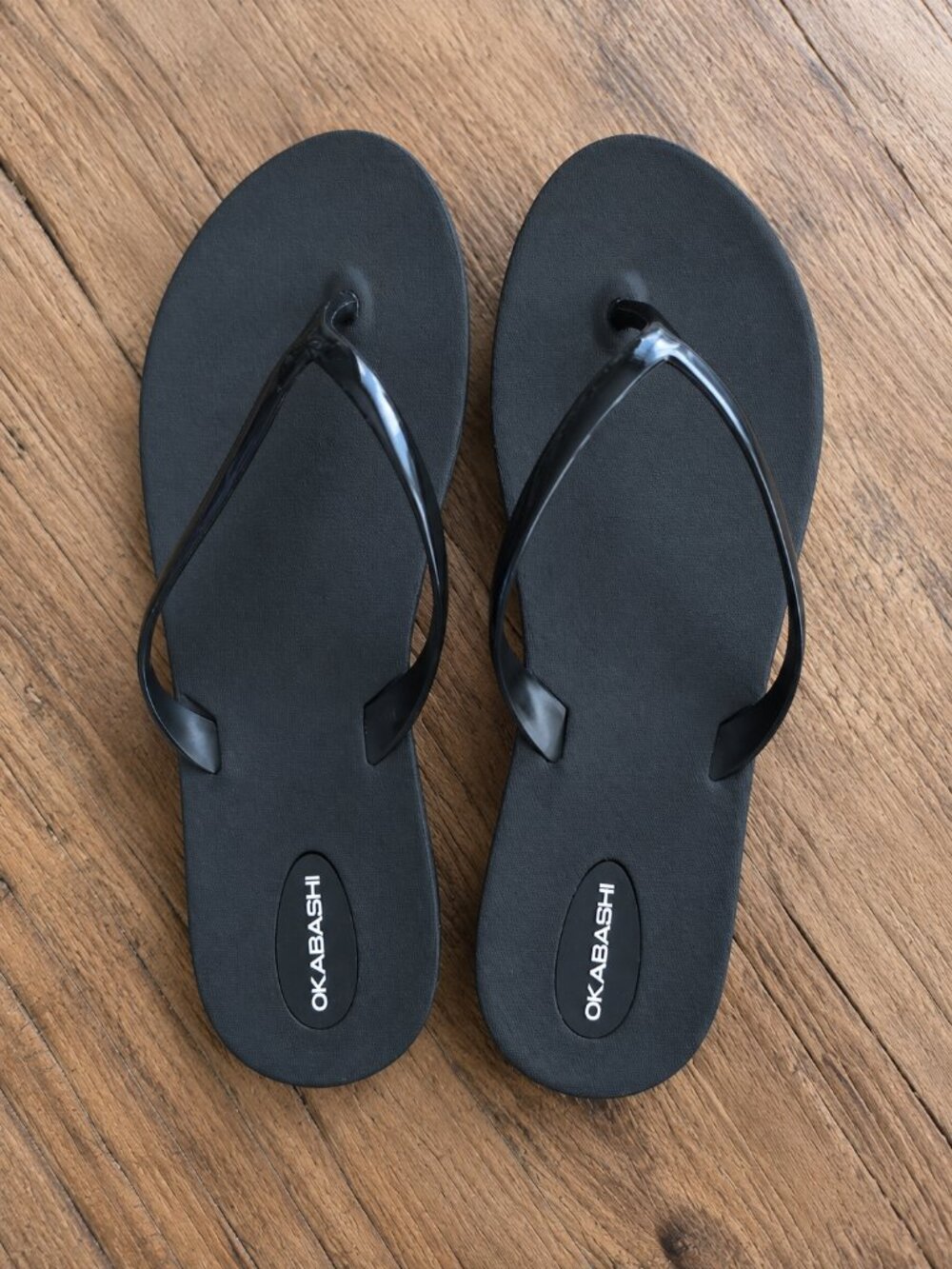 OKABASHI | NWT Black Thong Sandals – Women’s Size 6
